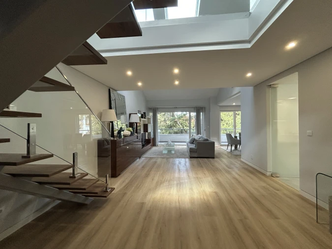 Apartamento T3 para Venda em Carcavelos e Parede Foto 7