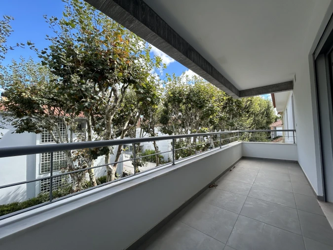 Apartamento T3 para Venda em Carcavelos e Parede Foto 15