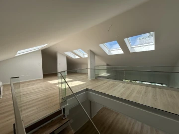 Apartamento T3 para Venda em Carcavelos e Parede