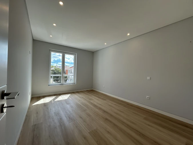Apartamento T3 para Venda em Carcavelos e Parede Foto 20