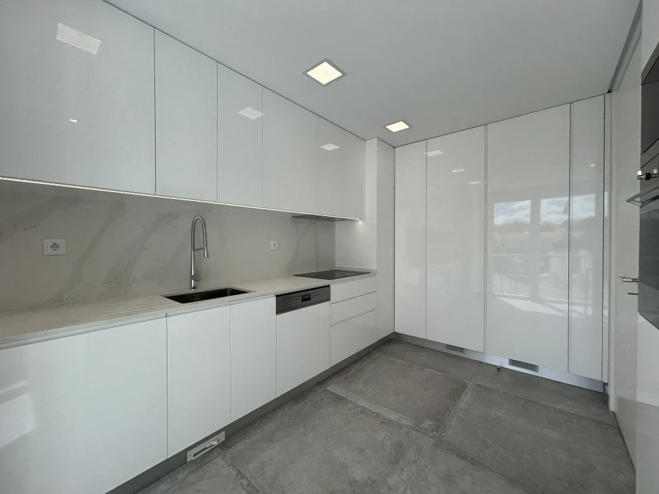 Apartamento T3 para Venda em Carcavelos e Parede Foto 19