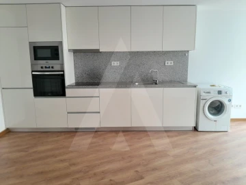 Apartamento T1 para Arrendamento em Glória e Vera Cruz