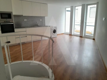 Apartamento T1 para Arrendamento em Glória e Vera Cruz