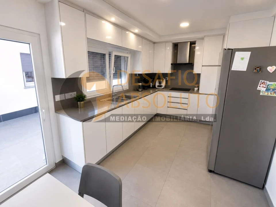 Moradia T3 para Venda em Quinta do Conde Foto 11