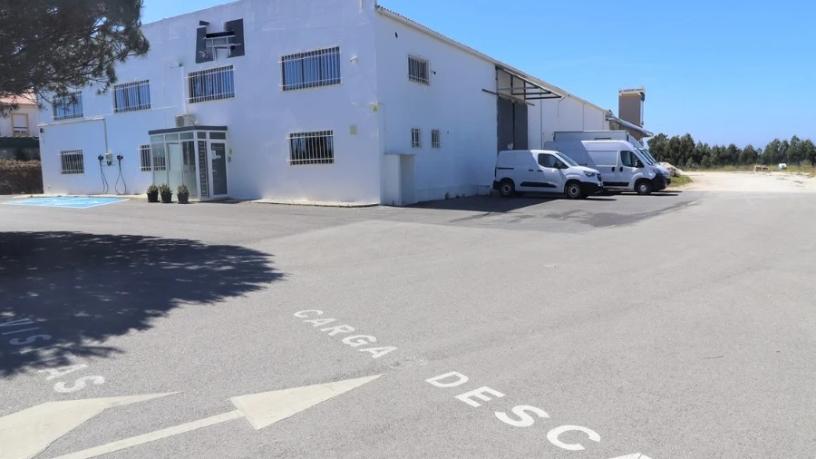Armazém para Venda em Ericeira