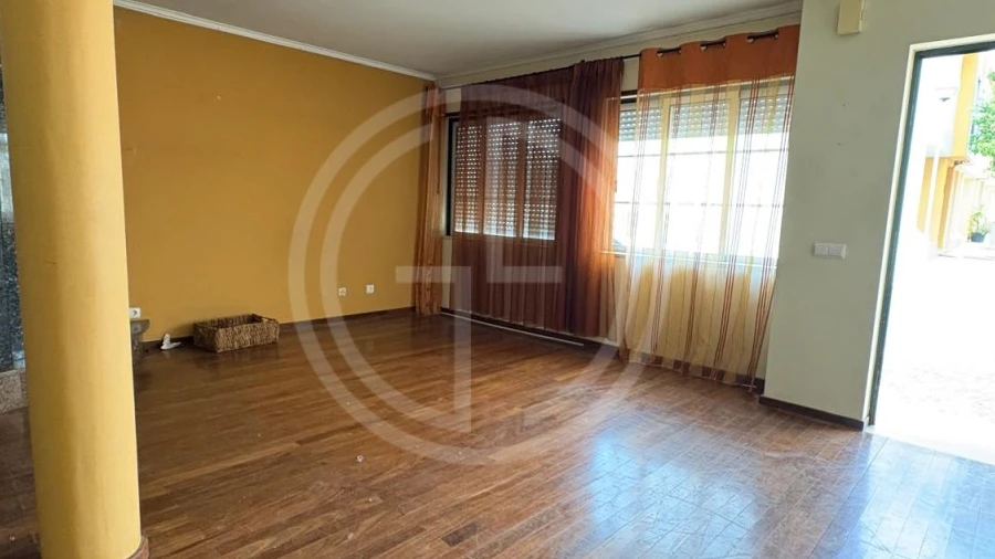 Moradia T3 para Venda em Conceição e Estoi