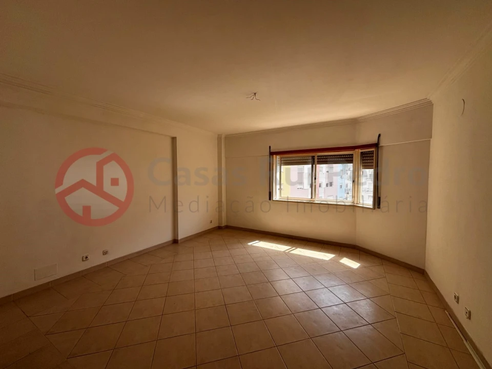 Apartamento T3 para Venda em Corroios Foto 11