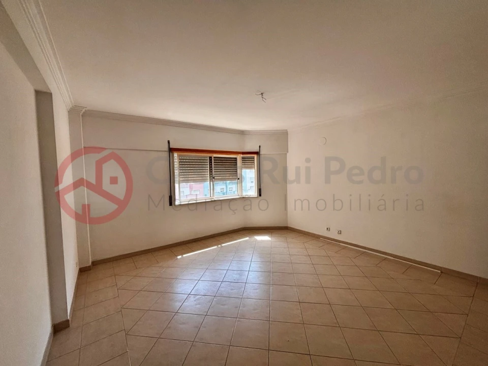 Apartamento T3 para Venda em Corroios Foto 13