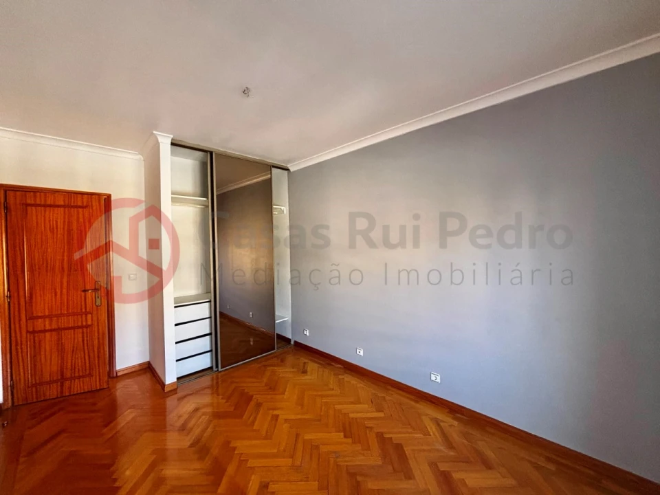 Apartamento T3 para Venda em Corroios Foto 22