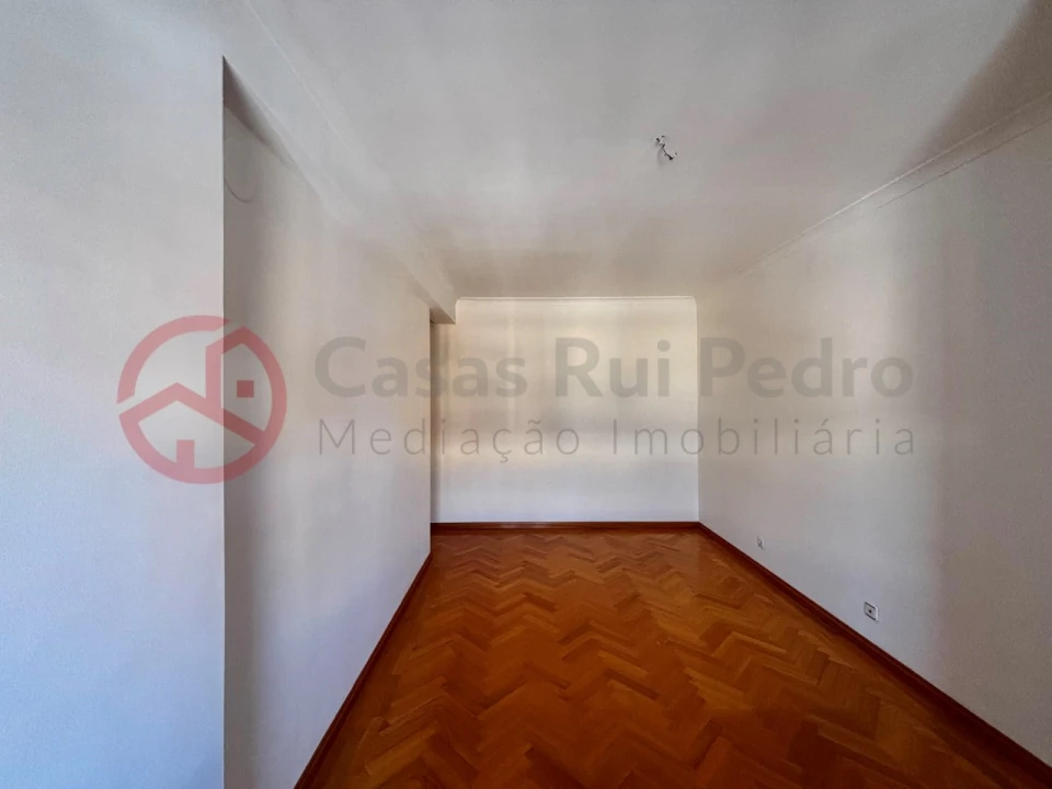 Apartamento T3 para Venda em Corroios Foto 26