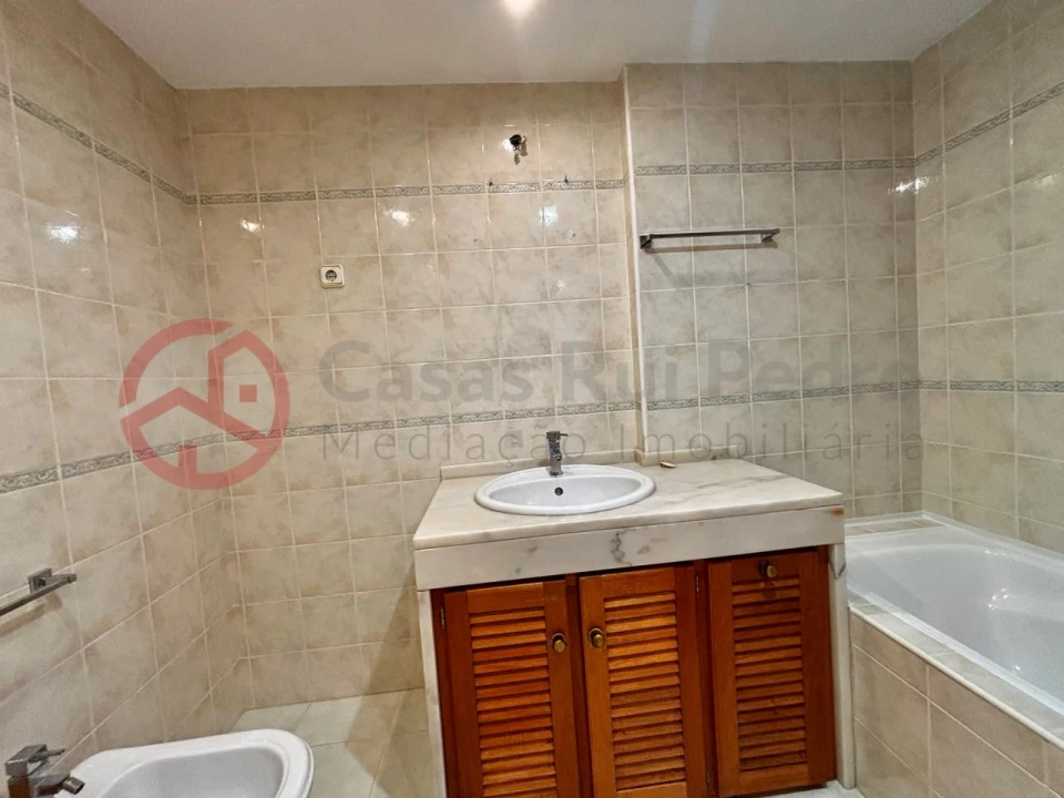 Apartamento T3 para Venda em Corroios Foto 27