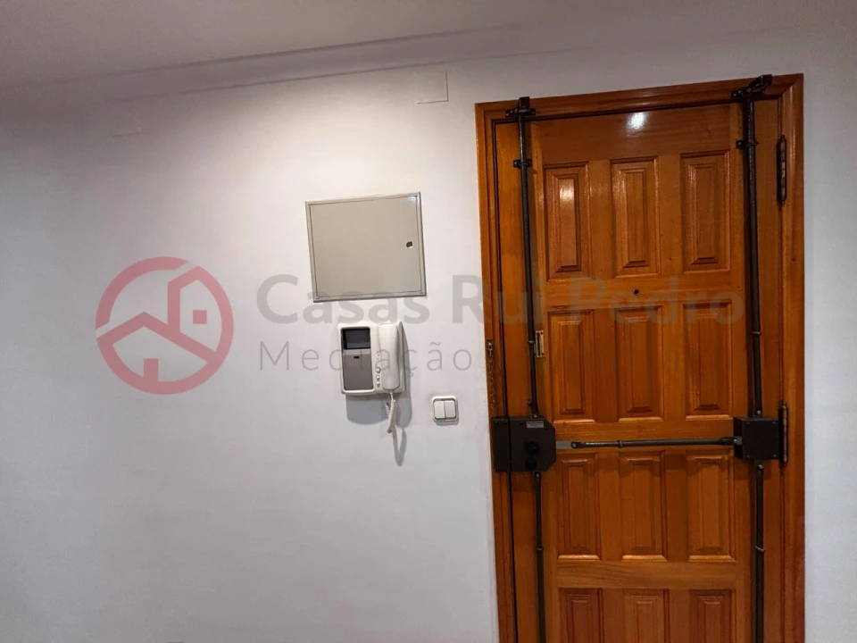 Apartamento T3 para Venda em Corroios Foto 30