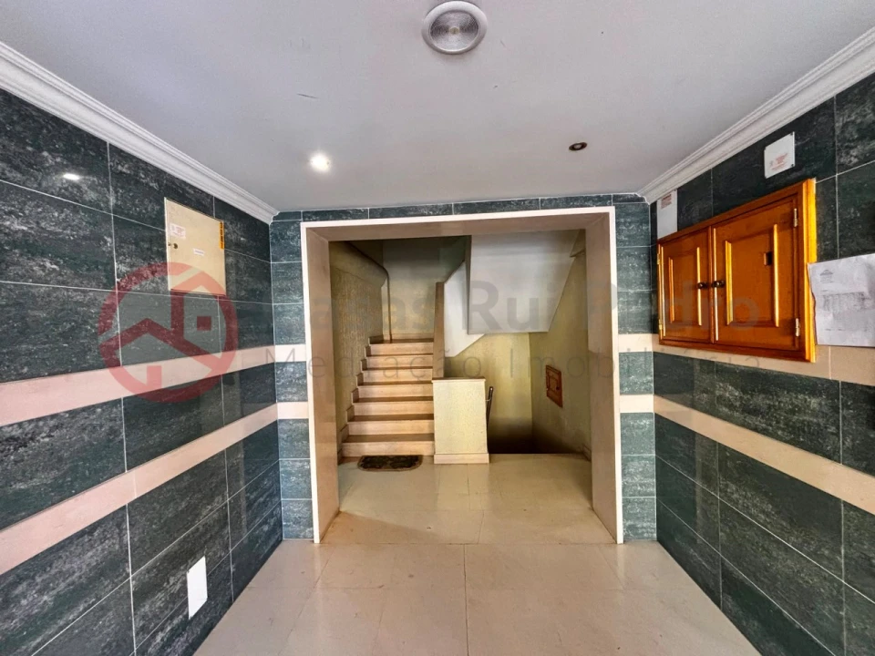 Apartamento T3 para Venda em Corroios Foto 31