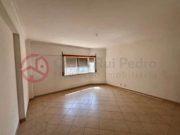 Apartamento T3 para Venda em Corroios