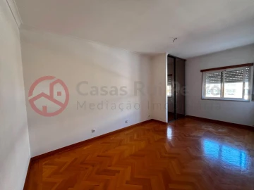 Apartamento T3 para Venda em Corroios