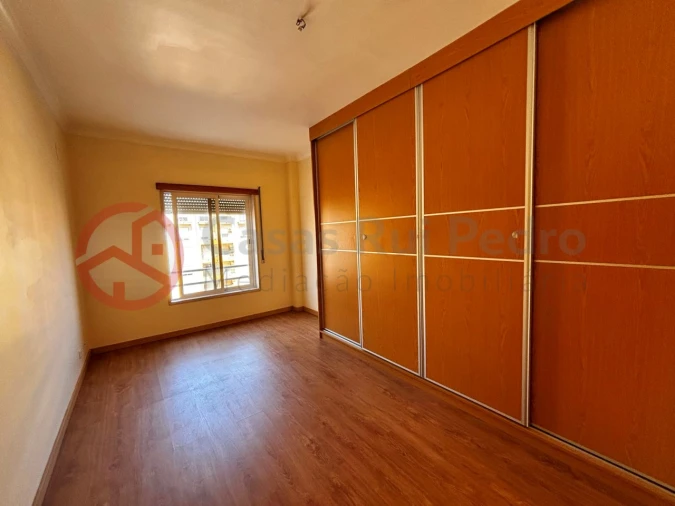 Apartamento T3 para Venda em Corroios Foto 18