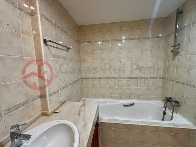 Apartamento T3 para Venda em Corroios Foto 28