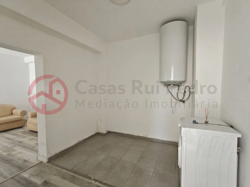 Loja para Venda em Setubal (São Sebastião) Foto 7