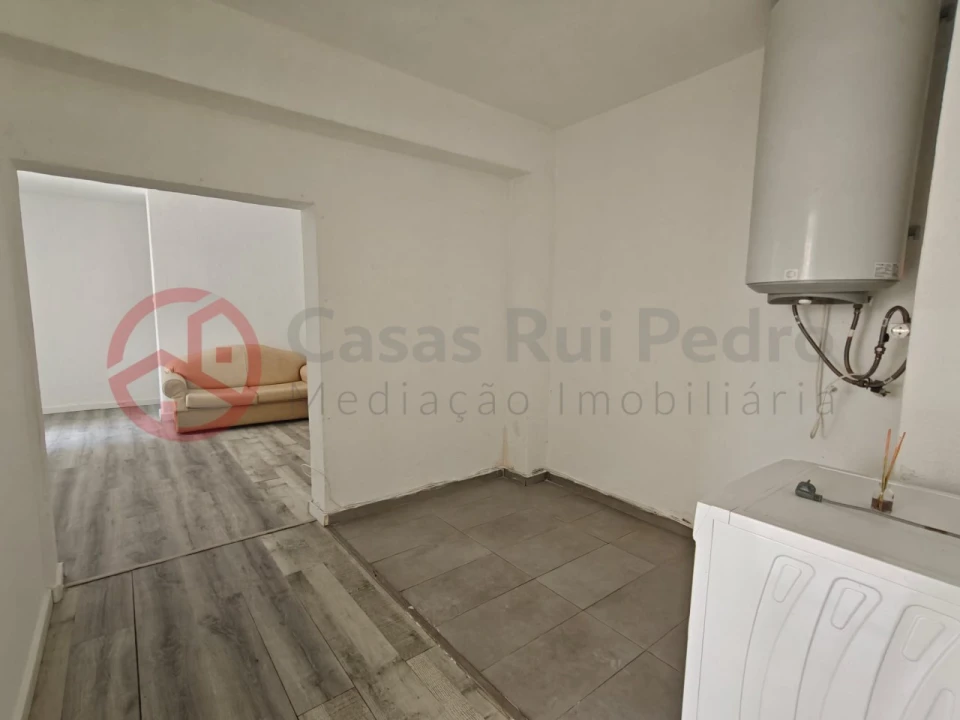 Loja para Venda em Setubal (São Sebastião) Foto 8