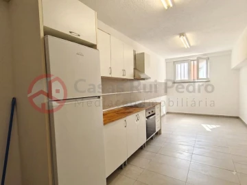 Loja para Venda em Setubal (São Sebastião)