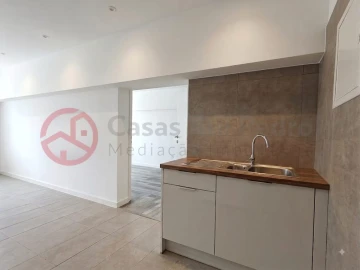 Loja para Venda em Setubal (São Sebastião)