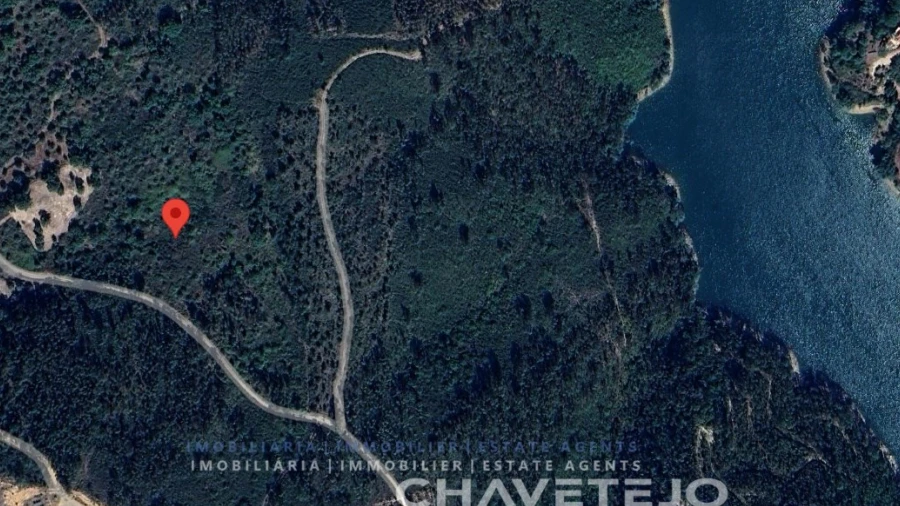 Terreno para Venda em Serra e Junceira