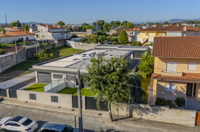 Moradia T3 para Venda em Merelim (São Pedro) e Frossos
