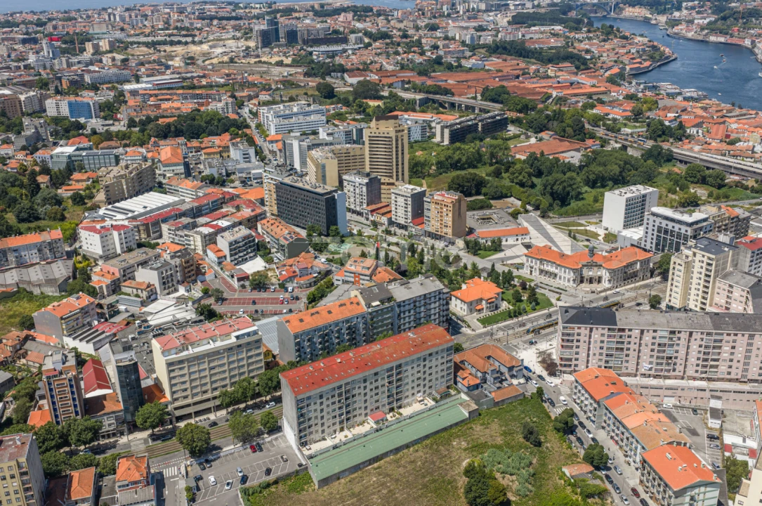 Apartamento T3 para Venda em Mafamude e Vilar do Paraíso Foto 29