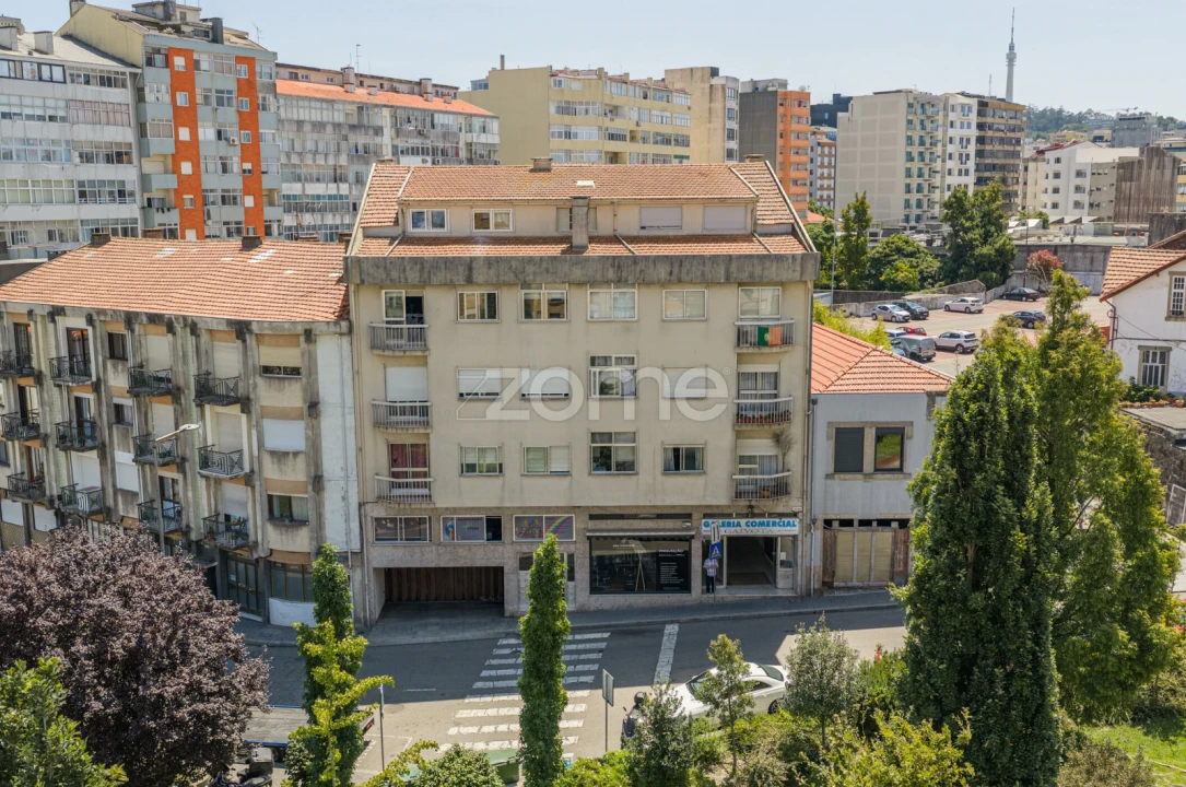 Apartamento T3 para Venda em Mafamude e Vilar do Paraíso Foto 25