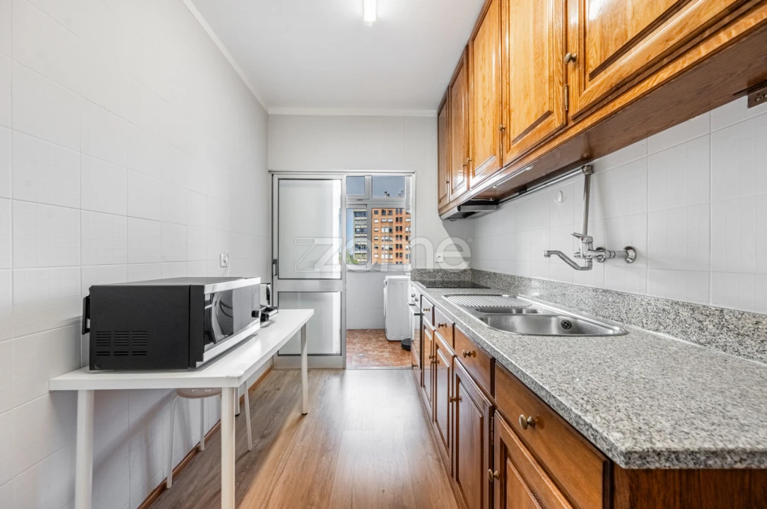 Apartamento T3 para Venda em Mafamude e Vilar do Paraíso Foto 11