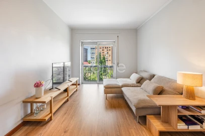 Apartamento T3 para Venda em Mafamude e Vilar do Paraíso