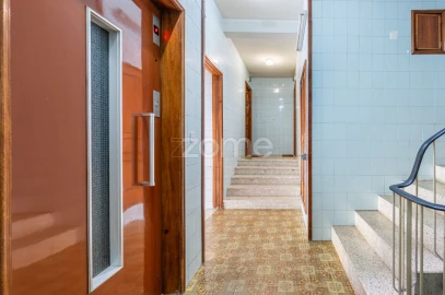 Apartamento T3 para Venda em Mafamude e Vilar do Paraíso