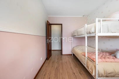 Apartamento T3 para Venda em Mafamude e Vilar do Paraíso