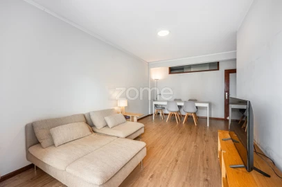 Apartamento T3 para Venda em Mafamude e Vilar do Paraíso