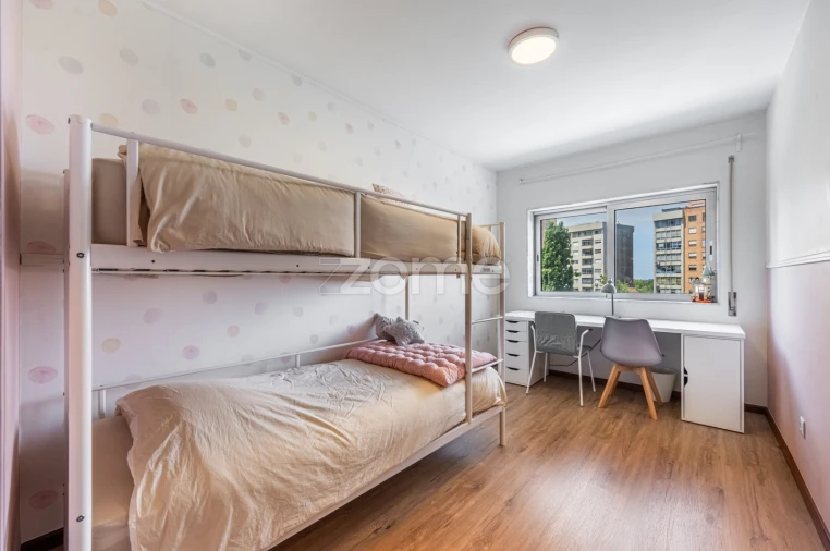 Apartamento T3 para Venda em Mafamude e Vilar do Paraíso Foto 19