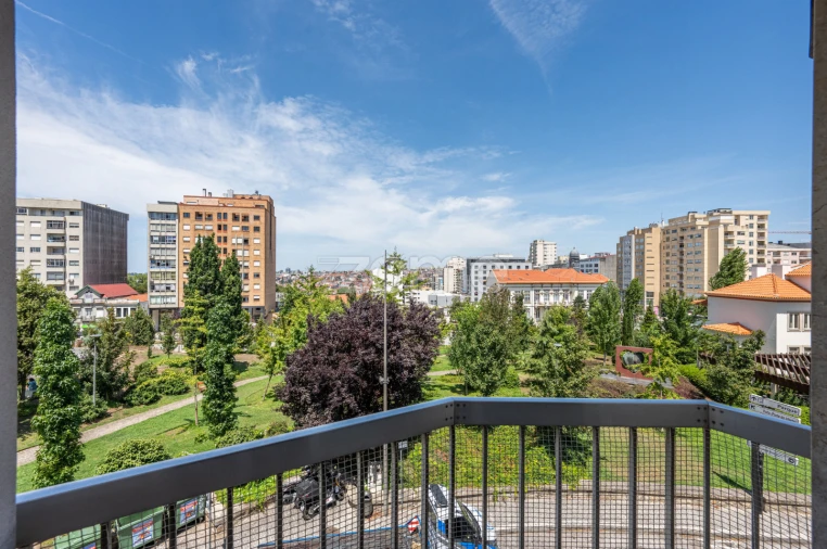 Apartamento T3 para Venda em Mafamude e Vilar do Paraíso Foto 9