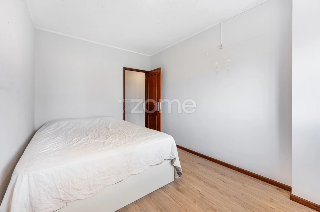 Apartamento T3 para Venda em Mafamude e Vilar do Paraíso Foto 15