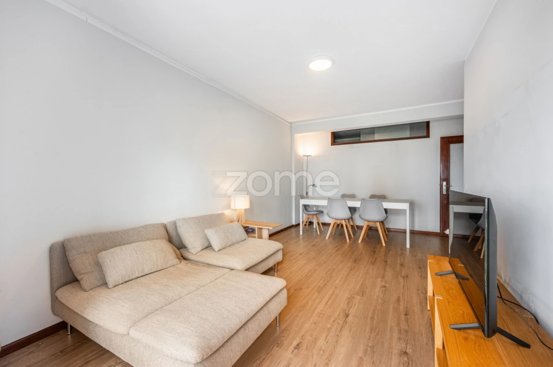 Apartamento T3 para Venda em Mafamude e Vilar do Paraíso Foto 8