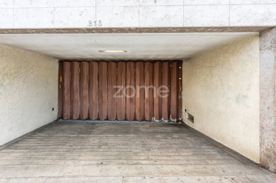 Apartamento T3 para Venda em Mafamude e Vilar do Paraíso Foto 23