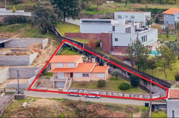 Moradia T5 para Venda em Este (São Pedro e São Mamede) Planta 1