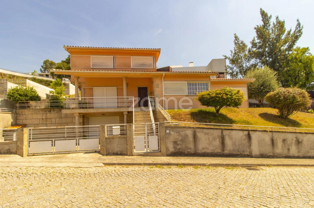 Moradia T5 para Venda em Este (São Pedro e São Mamede) Foto 3