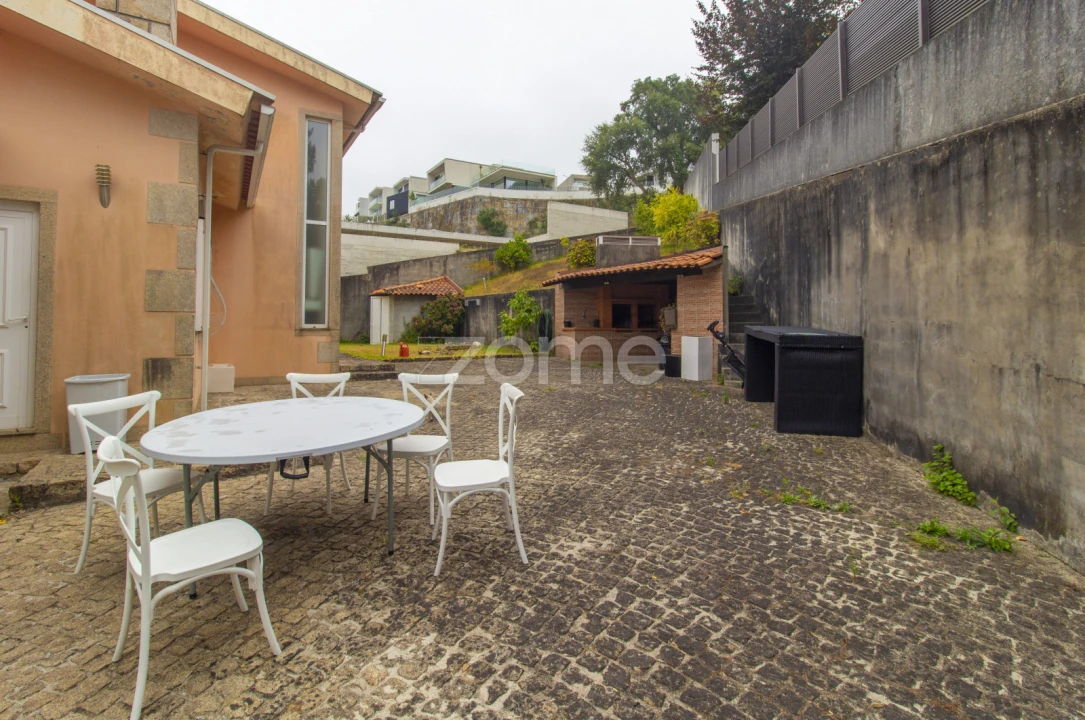 Moradia T5 para Venda em Este (São Pedro e São Mamede) Foto 32