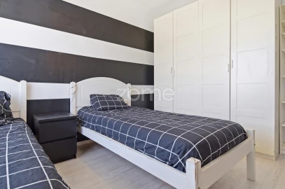 Apartamento T3 para Venda em Oeiras e São Julião da Barra, Paço de Arcos e Caxias