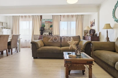 Apartamento T3 para Venda em Oeiras e São Julião da Barra, Paço de Arcos e Caxias