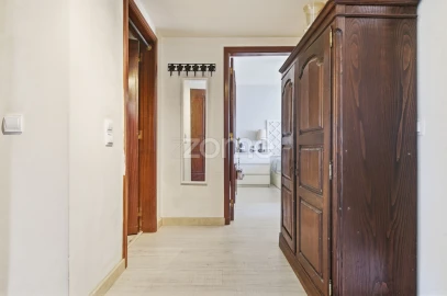 Apartamento T3 para Venda em Oeiras e São Julião da Barra, Paço de Arcos e Caxias