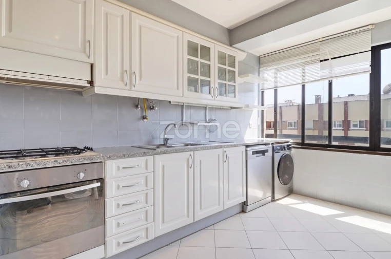 Apartamento T3 para Venda em Oeiras e São Julião da Barra, Paço de Arcos e Caxias Foto 8