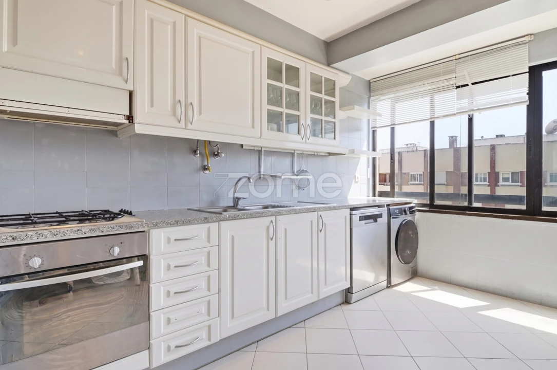Apartamento T3 para Venda em Oeiras e São Julião da Barra, Paço de Arcos e Caxias Foto 8