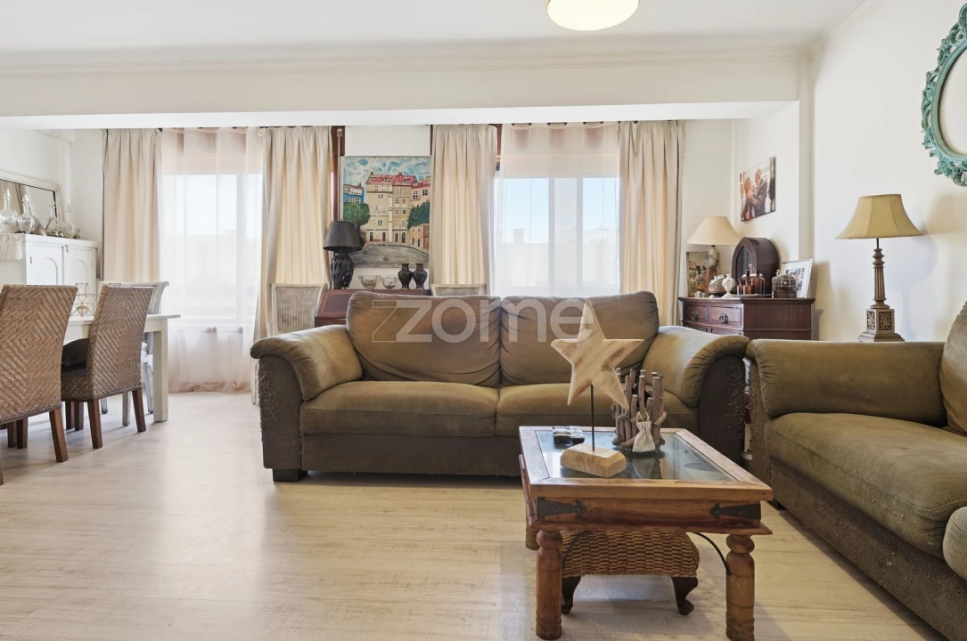 Apartamento T3 para Venda em Oeiras e São Julião da Barra, Paço de Arcos e Caxias Foto 4