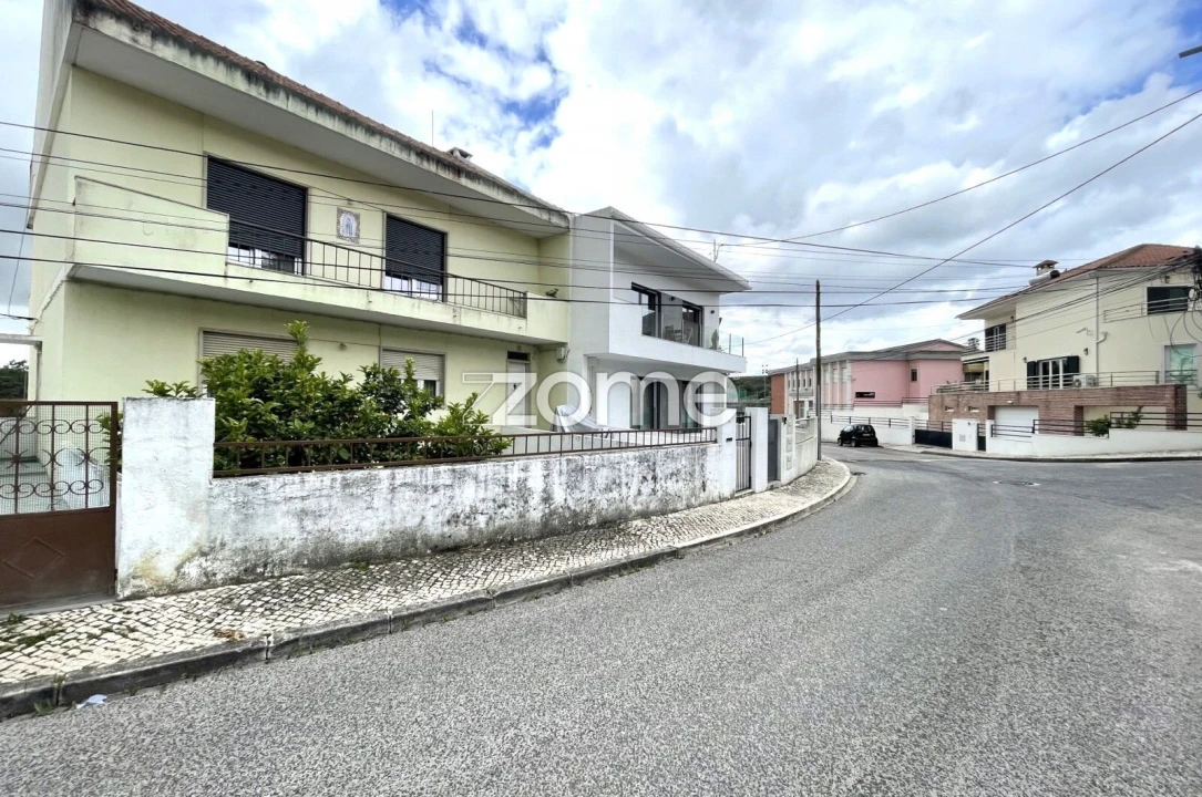 Apartamento T2 para Venda em Santo Antão e São Julião do Tojal Foto 5