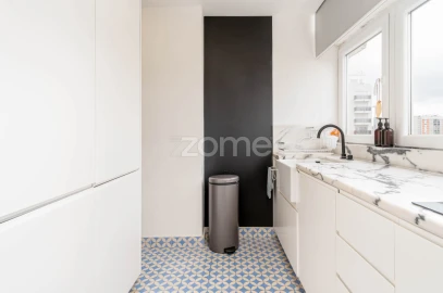 Apartamento T3 para Arrendamento em Alvalade